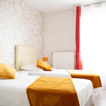 Luxury Orange Paris Disneyland Daire